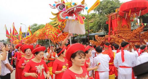 Nô nức chảy hội “vẹn nguyên lời hẹn ước” giữa hai làng anh em ven sông Đáy