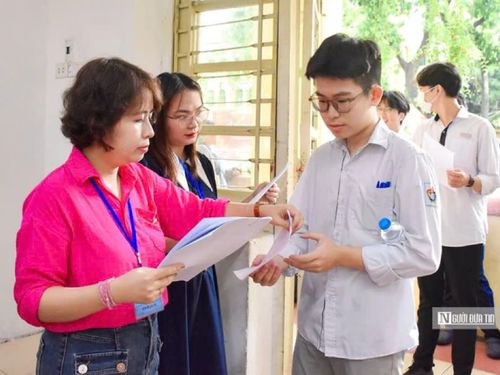 Giáo Viên Dạy Thêm Và Những Sai Lầm Khi Hiểu Về Thông Tư 29