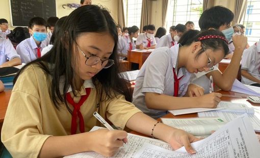 Học phí tăng, nhà trường tìm giải pháp giảm gánh nặng