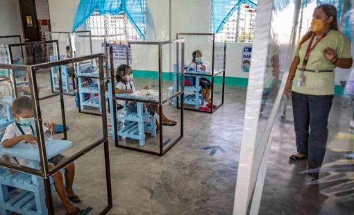Nỗi lo khi Philippines mở cửa lại trường học