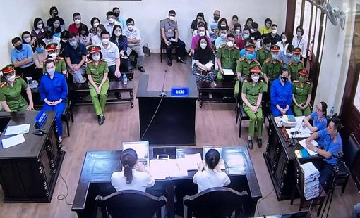 Xét xử vụ án sai phạm tài chính tại Trường THCS Ngô Quyền