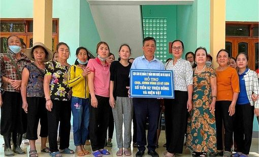 Hội Cựu Giáo chức và các CGC chung tay Hỗ trợ giáo viên mầm non và hội viên Hội CGC ở Kỳ Sơn bị thiệt hại sau lũ lụt