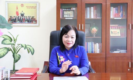 Giải mã' thành công và thách thức