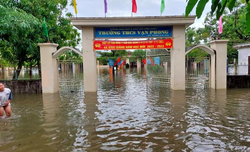 Bộ trưởng Bộ GD&ĐT gửi thư thăm hỏi thầy, trò bị ảnh hưởng bởi mưa lũ