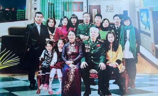 MỘT GIA ĐÌNH CÓ 5 ĐỜI LÀM NGHỀ DẠY HỌC