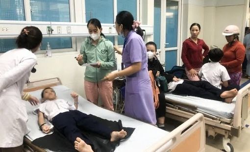 Quảng Ngãi: Học sinh bị ngộ độc sau khi ăn loại thực phẩm giống như thạch của một người phụ nữ