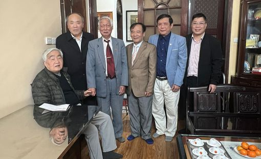 Tạp chí điện tử Giáo chức Việt Nam thăm, chúc tết GS.TSKH.VS.NGND. Phạm Minh Hạc, nguyên Bộ trưởng Bộ Giáo dục