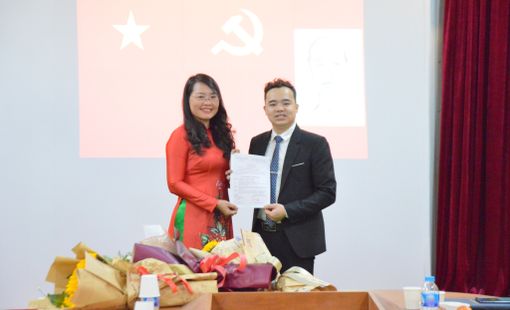 Trường đi đầu trong công tác Xây dựng tổ chức cơ sở đảng, phát triển đảng viên tại cơ sở