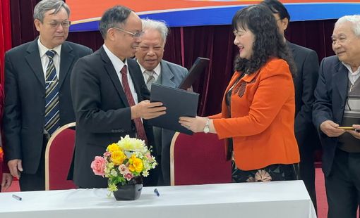 Hội Cựu Giáo chức và Hội Khuyến học thành phố Hà Nội hợp tác khuyến học, khuyến tài, xây dựng xã hội học tập
