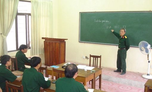 Đổi mới chương trình dạy học ở các nhà trường Quân đội theo định hướng phát triển năng lực