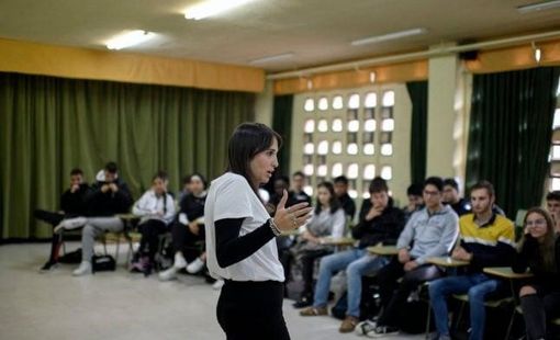 Tây Ban Nha tăng viện trợ học bổng cho học sinh