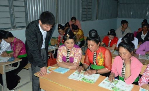 Cần thêm nguồn lực để hỗ trợ xóa mù chữ ở vùng khó