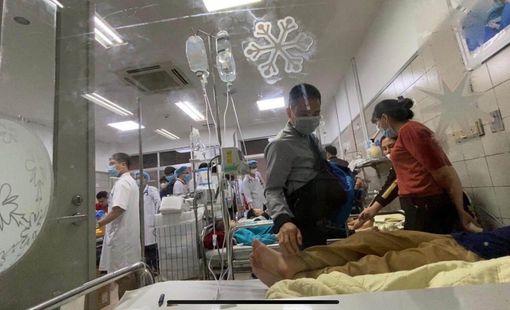 Đi dã ngoại, hơn 50 học sinh trường Tiểu học Kim Giang nghi bị ngộ độc thực phẩm