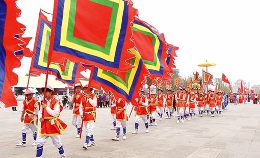 Hướng về nguồn cội, tri ân công đức tổ tiên giáo dục truyền thống dân tộc