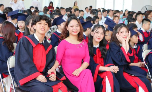 Nhiều cảm xúc với lễ tri ân, trưởng thành của học sinh khối 5 và khối 9