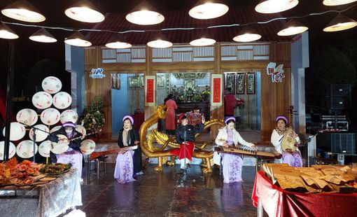 Tết Việt ấm áp, yêu thương, sum vầy bên gia đình