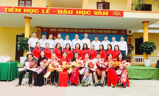 Trường THCS Thăng Thọ tổ chức Lễ kỷ niệm 42 năm ngày Nhà giáo Việt Nam 20/11 (20/11/1982-20/11/2024)