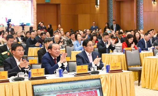 Thủ Tướng Phạm Minh Chính: Ngành Văn Hóa Cần Từ Bỏ Tư Duy "Không Quản Được Thì Cấm"