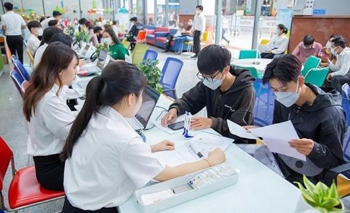 Hà Nội: Yêu cầu các trường không thu phí giữ chỗ của học sinh