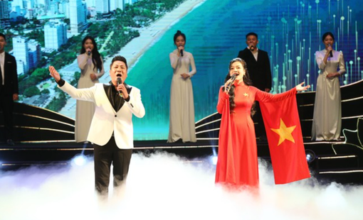 Đêm nghệ thuật kỷ niệm 76 năm ngày Bác Hồ ra Lời kêu gọi Thi đua ái quốc