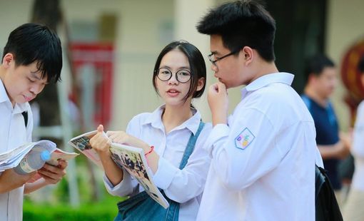 Đề thi và Đáp án môn Tiếng Anh lớp 10 ở Hà Nội năm 2024