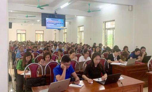 Yên Bái: Bồi dưỡng chính trị cho hơn 1.200 cán bộ, giáo viên