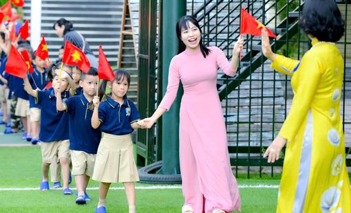 Bộ Chính trị yêu cầu thực hiện chủ trương 'lương nhà giáo cao nhất'