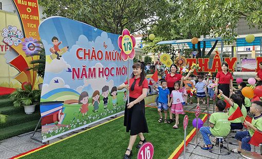 Phú Thọ: Học sinh nô nức tựu trường năm học 2024 - 2025