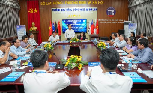 Khảo sát việc triển khai và tổng kết 10 năm thực hiện Chỉ thị số 37-CT/TW ngày 06/06/2014 của Ban bí thư tại trường Cao đẳng Công nghệ và Du lịch