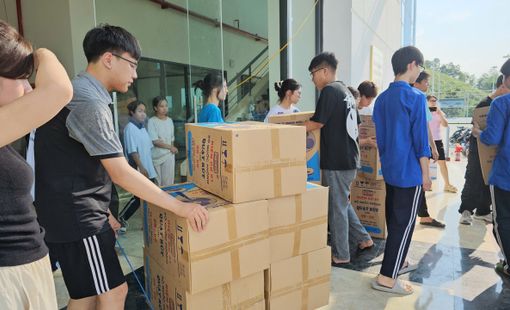 Yên Bái: Học sinh Trường THPT Chuyên Nguyễn Tất Thành chung tay với vùng lũ