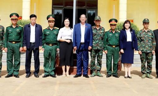 Phó Chủ tịch Quốc hội Trần Quang Phương thăm, chúc Tết lực lượng vũ trang huyện Tuy Đức tỉnh Đắk Nông
