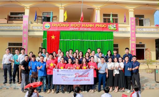 Hành trình thắp lửa: PASCAL CHIA SẺ GIỮA TÀN TÍCH BÃO LŨ NGHỆ AN