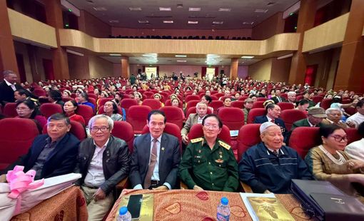 PHỔ CẬP GIÁO DỤC VÀ GIÁO DỤC BẮT BUỘC TIỂU HỌC THEO CHƯƠNG TRÌNH GIÁO DỤC PHỔ THÔNG 2018 TRONG BỐI CẢNH CHÍNH QUYỀN 2 CẤP
