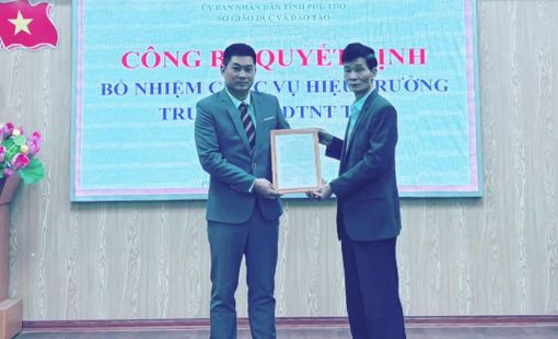 Thầy giáo Đặng Quốc Hùng được bổ nhiệm hiệu Trưởng trưởng Phổ thông dân tộc nội trú tỉnh Phú Thọ
