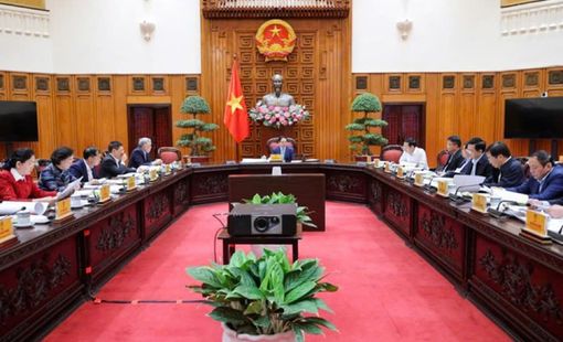 Khẩn trương xây dựng đề án sáp nhập tỉnh, bỏ cấp huyện