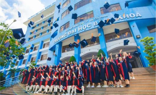 NHẬN THỨC CỦA SINH VIÊN VỀ MÔ HÌNH LỚP HỌC ĐẢO NGƯỢC NHẰM NÂNG CAO MỨC ĐỘ TƯƠNG TÁC TRONG HỌC TẬP CỦA SINH VIÊN NĂM THỨ NHẤT CHUYÊN NGÀNH TIẾNG ANH TẠI ĐẠI HỌC BÁCH KHOA HÀ NỘI