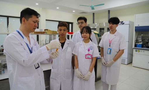 Nhiều trường đại học Y Dược công bố học phí năm 2025: Có nơi vượt mốc 1 tỷ đồng/khóa