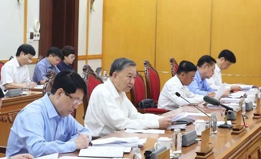 Bộ Chính trị, Ban Bí thư chỉ đạo công tác nhân sự và tổ chức sau sáp nhập địa phương