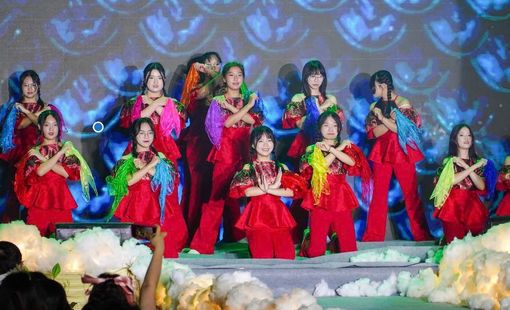 Chạm 18: The Glanz - “sự toả sáng, sự rực rỡ”