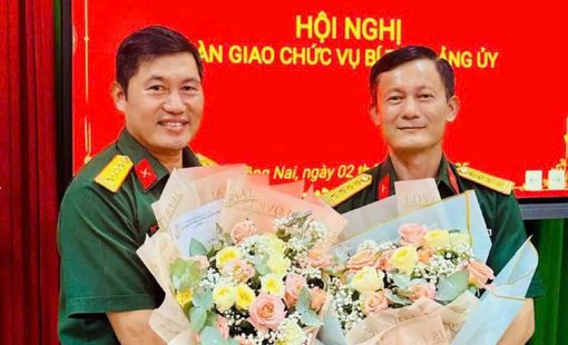 Trường Sĩ quan Lục quân 2: Hội nghị bàn giao chức vụ Bí thư Đảng ủy khoa công tác Đảng, công tác chính trị