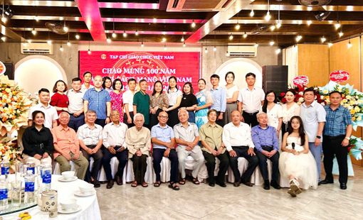 Tạp chí Giáo chức Việt Nam gặp gỡ thân mật kỷ niệm 100 năm Ngày Báo chí Cách mạng Việt Nam