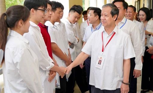 Cảnh giác với thông tin lan truyền đáp án môn Ngữ văn trên mạng xã hội Bộ GD&ĐT khẳng định: Chưa công bố đáp án chính thức kỳ thi tốt nghiệp THPT năm 2025