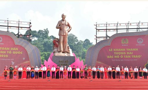 Tổng bí thư Tô Lâm dự lễ khánh thành tượng đài “Bác Hồ ở Tân Trào”