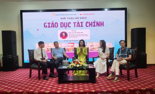 Ra mắt bộ sách “Giáo dục tài chính” dành cho học sinh phổ thông từ lớp 1 đến lớp 12