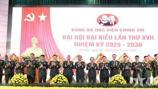 ĐẠI HỘI ĐẠI BIỂU ĐẢNG BỘ HỌC VIỆN CHÍNH TRỊ LẦN THỨ XVII, XÁC ĐỊNH NHIỆM VỤ TRUNG TÂM VỀ GIÁO DỤC- ĐÀO TẠO VÀ NGHIÊN CỨU KHOA HỌC