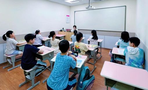 Giáo viên khơng cịn “tâm tư” khi dạy thêm bị loại khỏi trường học