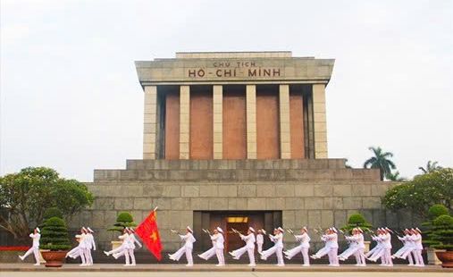 TIẾP TỤC THỰC HIỆN DI CHÚC VÀ HỌC TẬP, LÀM THEO TẤM GƯƠNG ĐẠO ĐỨC NHÂN VĂN HỒ CHÍ MINH TRONG BỐI CẢNH HIỆN NAY