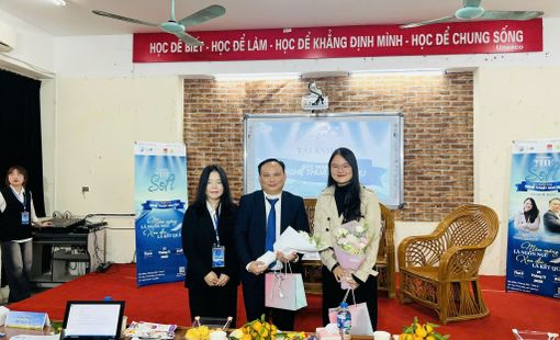 TALKSHOW “Sức mạnh của nghệ thuật xoa dịu” khi Báo chí và Truyền thông cùng lan tỏa giá trị truyền cảm hứng cho sinh viên