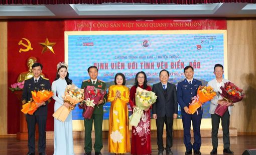 Hà Nội: Giao lưu “Sinh viên với tình yêu biển, đảo” tại Trường ĐH Khoa học Tự nhiên