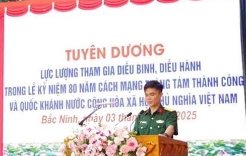 PHẢI CHĂNG VĂN HÓA ĐỨNG NGOÀI CHÍNH TRỊ